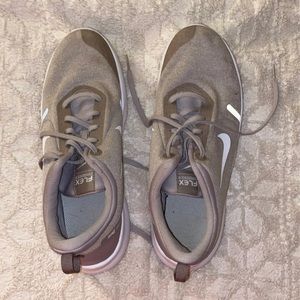 Women’s Nike shoes